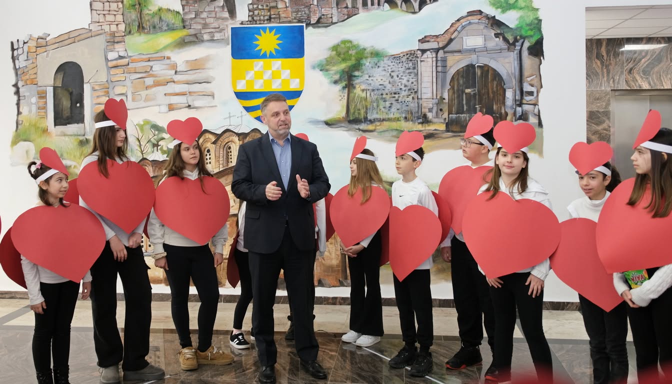 Малите Карпошани шират „Љубов за Карпош“ на Градската Априлијада!