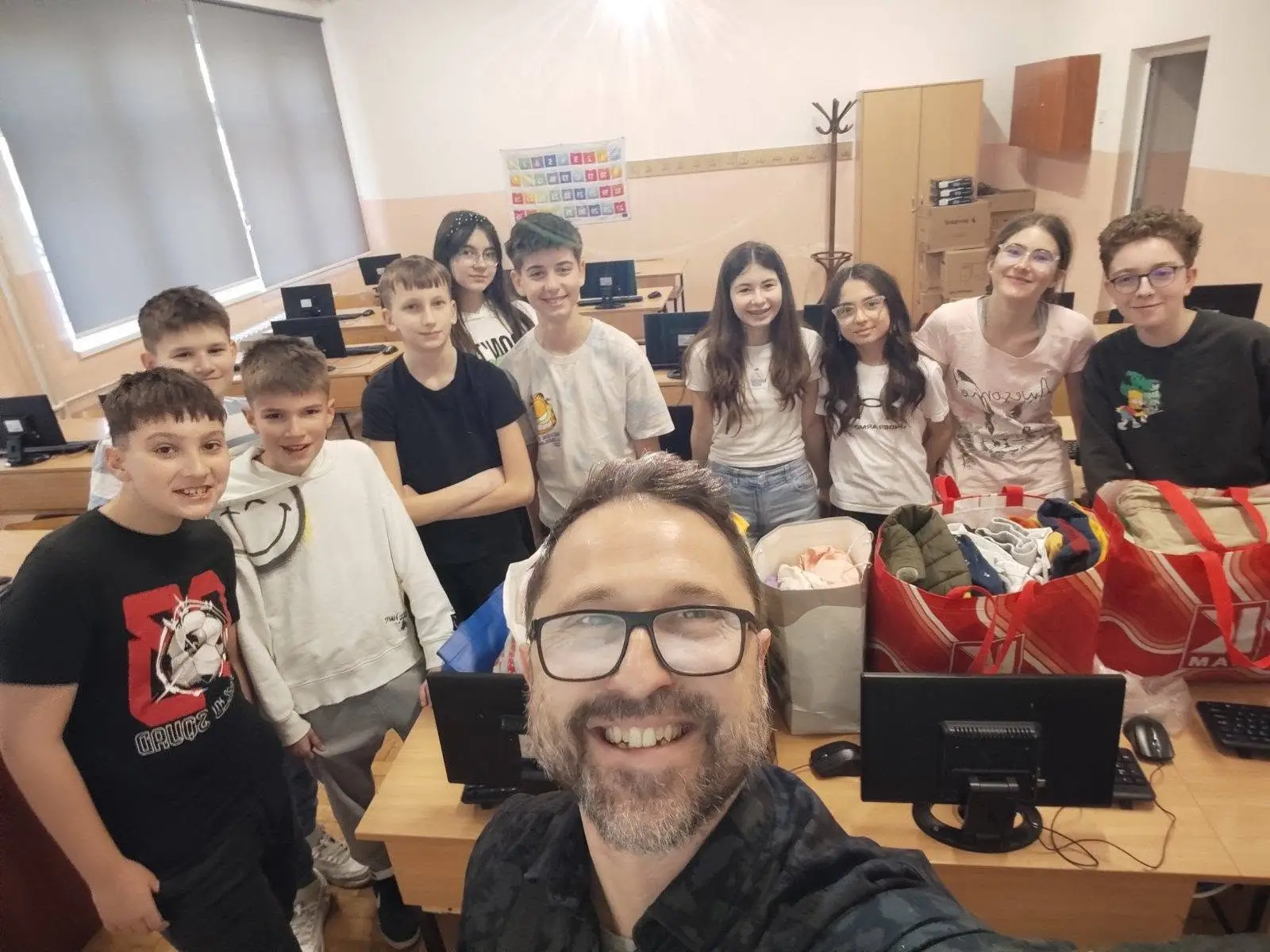 Интензивни активности по предметот Општествена и хуманитарна работа!